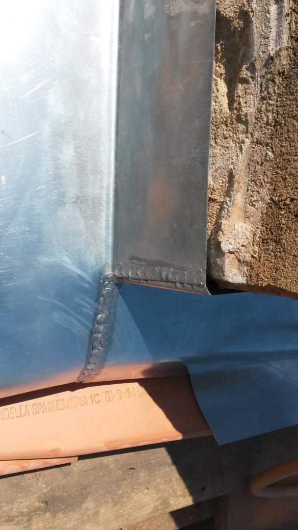 Installation de gouttières en zinc Saint-Médard-d'Excideuil